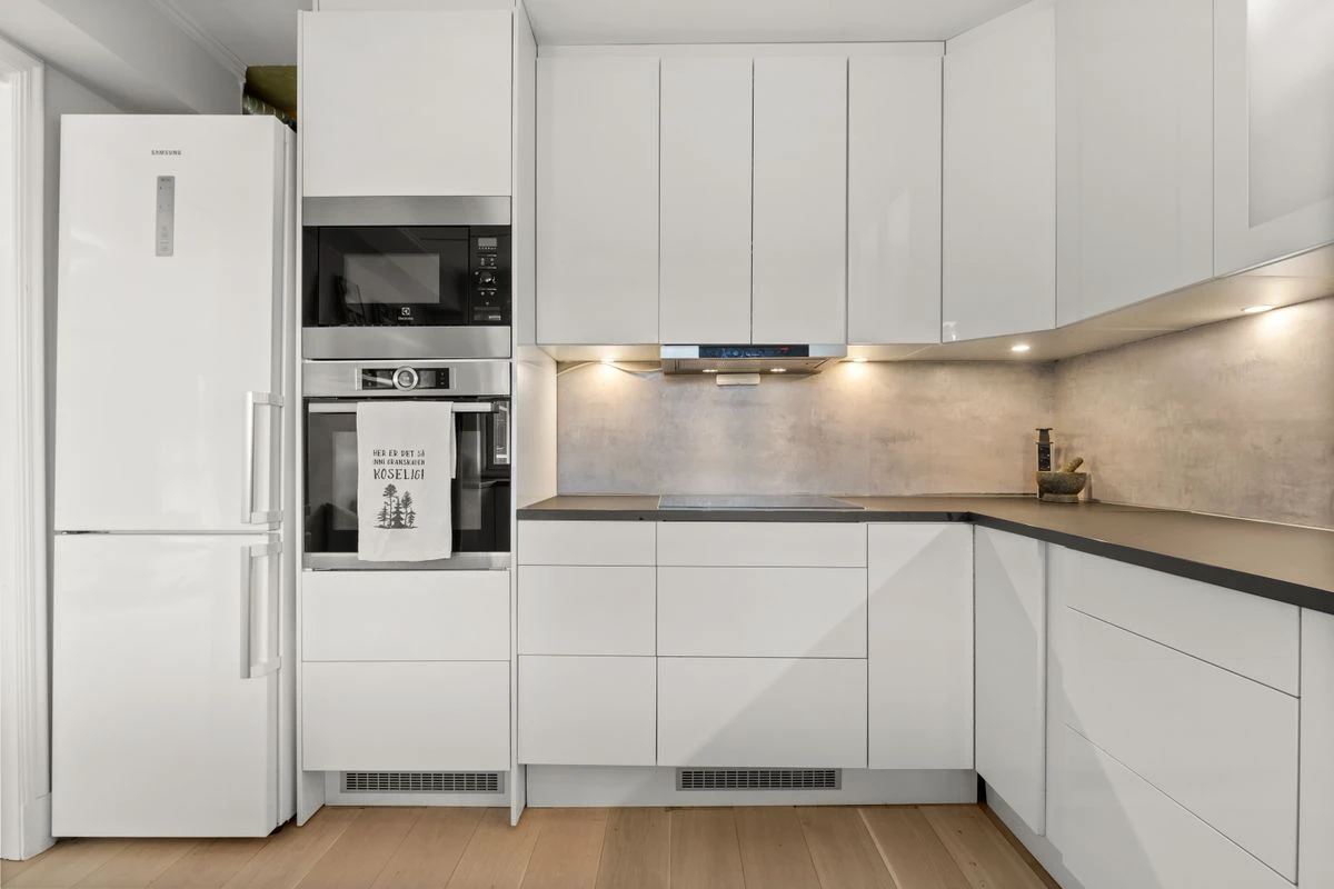 Choosing Prefab cabinets: Materials, Layout, Cost, and Care